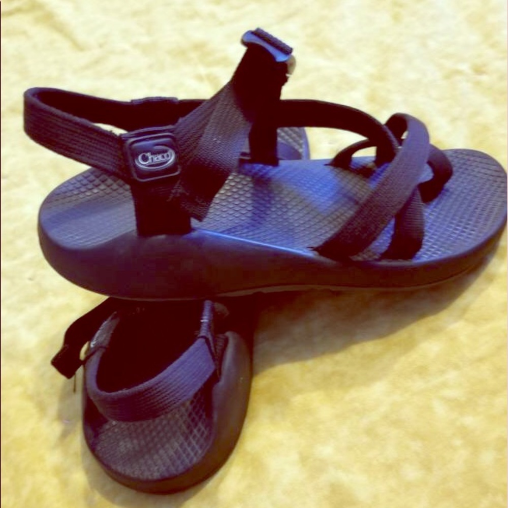 9/10 womans chaco sandals only worn a few times